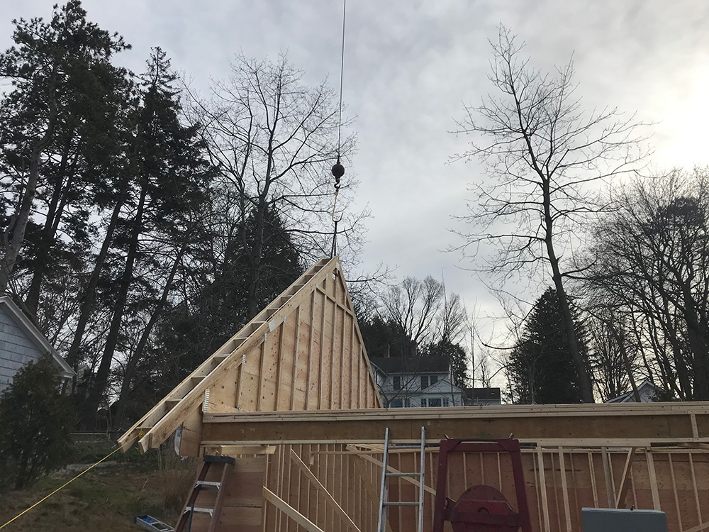 Starting a truss job – placing first end wall
